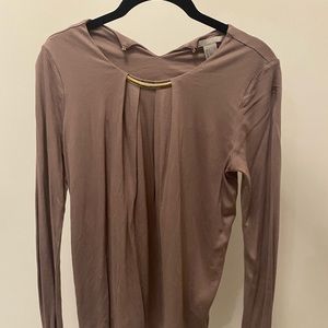 Blush top with gold chain